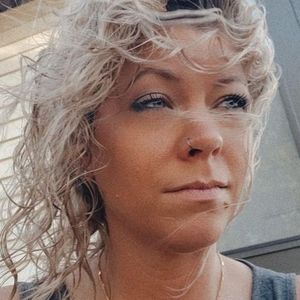 Meet your Posher, Gloria